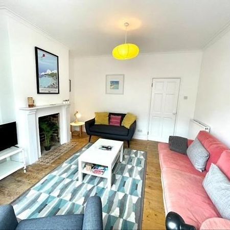 *Family Home In Mumbles. Close To The Beach* מראה חיצוני תמונה