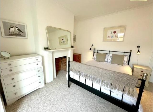 *Family Home In Mumbles. Close To The Beach* מראה חיצוני תמונה