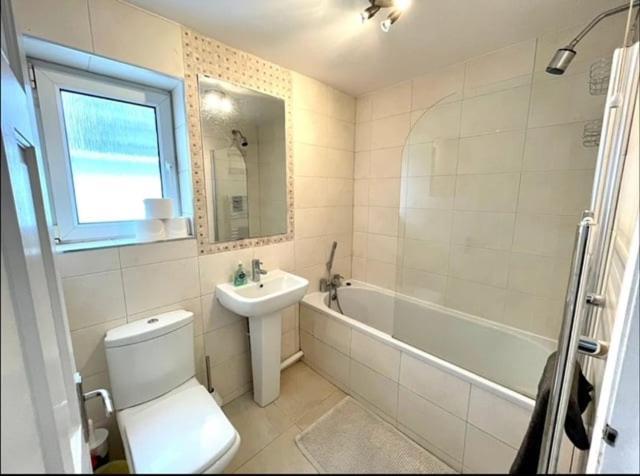 *Family Home In Mumbles. Close To The Beach* מראה חיצוני תמונה