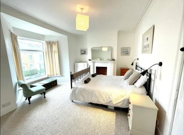 *Family Home In Mumbles. Close To The Beach* מראה חיצוני תמונה