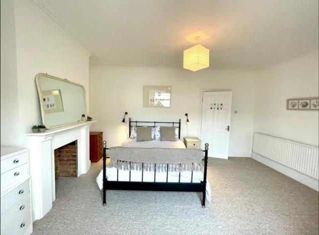 *Family Home In Mumbles. Close To The Beach* מראה חיצוני תמונה