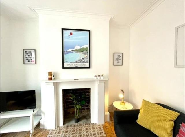 *Family Home In Mumbles. Close To The Beach* מראה חיצוני תמונה